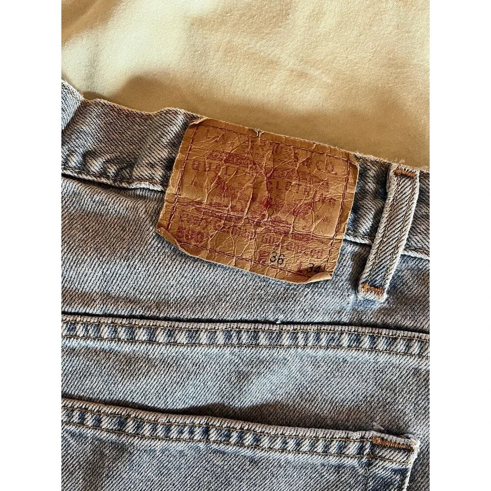 Levi's 560 Cut Off Shorts Size 36 Blue Faded Denim Baggy Y2K 6 Inches Long